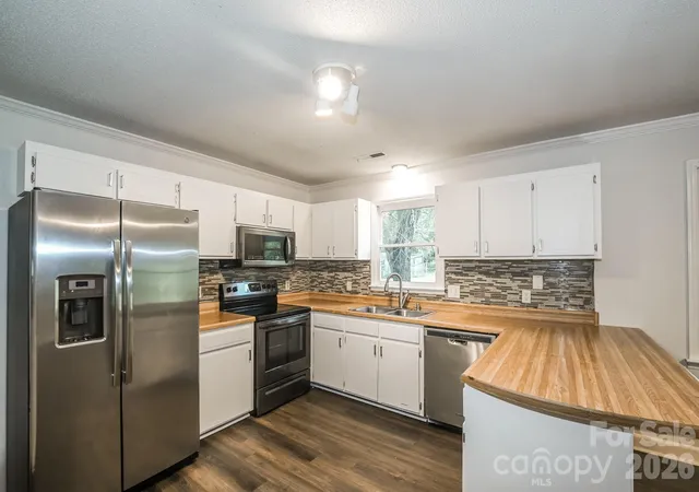 2nd image of 320 Aqua Dr, Forest City, NC 28043 | MLS# 4409702