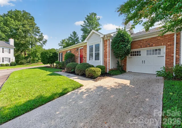 Condo for sale at 1326 Old Lenoir Rd NW, Hickory, NC 28601 | MLS# 4409712