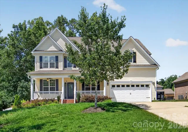 Photo 3 of Single family home for sale at 108 Timberfalls Ct, Mooresville, NC 28115 | MLS# 4409713 | Listing updated on 2026-09-11