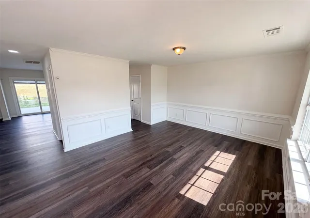 Photo 2 of Single family home for sale at 9833 Wardley Dr, Charlotte, NC 28215 | MLS# 4409714 | Listing updated on 2026-10-08