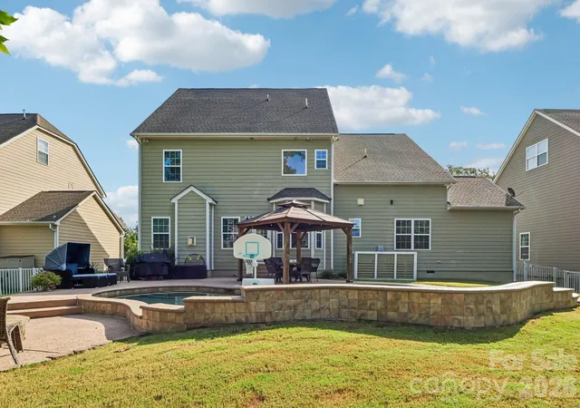 Photo 3 of Single family home for sale at 3812 Litchfield Dr, Waxhaw, NC 28173 | MLS# 4409745 | Listing updated on 2026-09-18