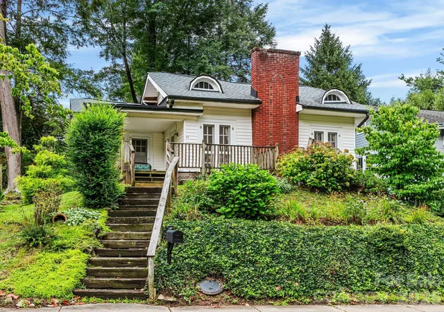 2nd image of 27 Warwick Rd, Asheville, NC 28803 | MLS# 4409749