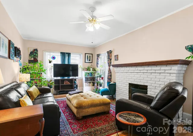 Photo 3 of Single family home for sale at 27 Warwick Rd, Asheville, NC 28803 | MLS# 4409749 | Listing updated on 2026-09-30