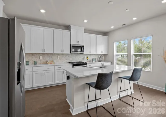 Photo 4 of Single family home for sale at 160 Shepherds Landing Dr, Mooresville, NC 28115 | MLS# 4409755 | Listing updated on 2026-09-23