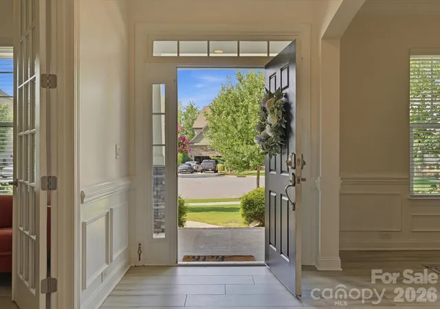 Photo 3 of Sale Pending at 5008 Lydgate Dr, Waxhaw, NC 28173 | MLS# 4409757 | Listing updated on 2026-09-03