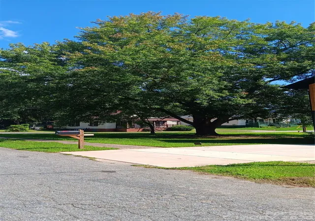 3rd image of 504 Milton L Taylor St, Kannapolis, NC 28083 | MLS# 4409759