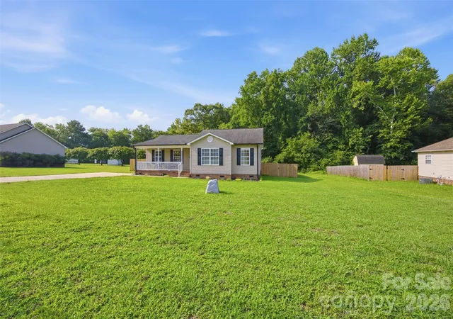 Photo 3 of Single family home for sale at 225 Old Limestone Rd W, York, SC 29745 | MLS# 4409763 | Listing updated on 2026-08-24