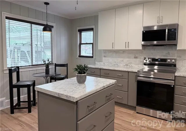 Photo 5 of Single family home for sale at 323 Western Blvd, Lexington, NC 27295 | MLS# 4409782 | Listing updated on 2026-08-20