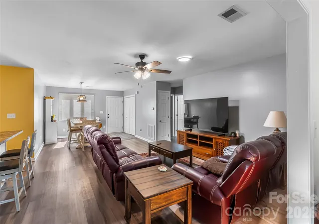 Photo 3 of Single family home for sale at 141 Derbyshire Dr, Hendersonville, NC 28792 | MLS# 4409798 | Listing updated on 2026-09-17