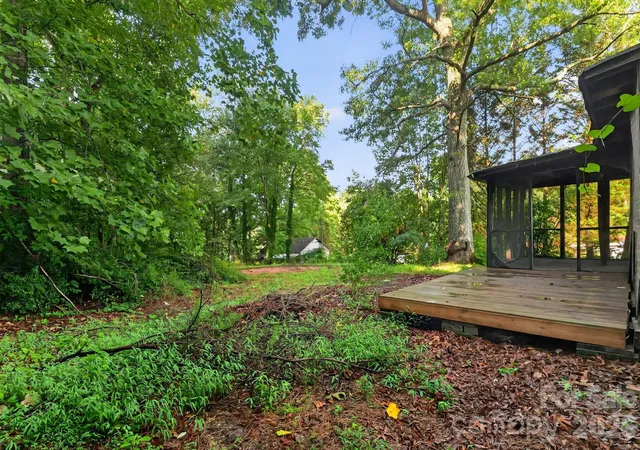 Photo 3 of Single family home for sale at 607 Texas Trl, Dallas, NC 28034 | MLS# 4409810 | Listing updated on 2026-10-07