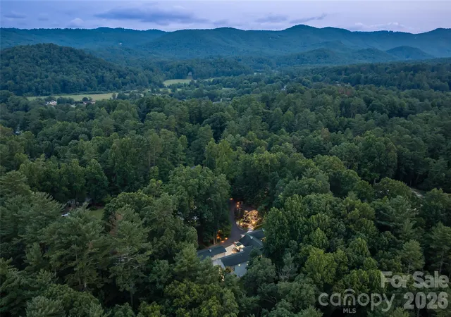 46th image of 2511 Kanuga Rd, Hendersonville, NC 28739 | MLS# 4409812