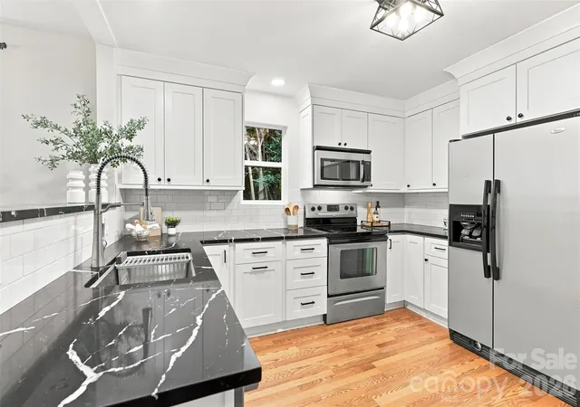 Photo 2 of Single family home for sale at 1815 Arnold Dr, Charlotte, NC 28205 | MLS# 4409819 | Listing updated on 2026-10-05