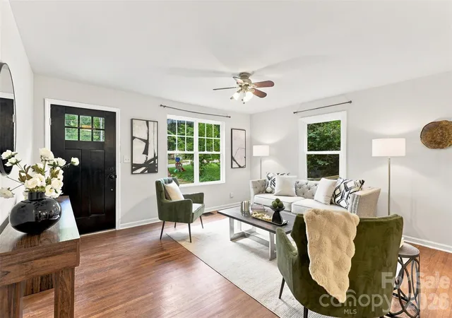 Photo 4 of Single family home for sale at 1815 Arnold Dr, Charlotte, NC 28205 | MLS# 4409819 | Listing updated on 2026-10-05