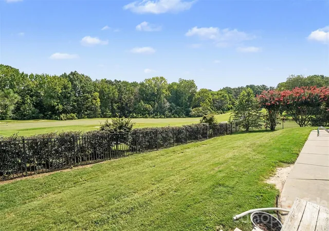 27th image of 4902 Shannamara Dr, Matthews, NC 28104 | MLS# 4409826