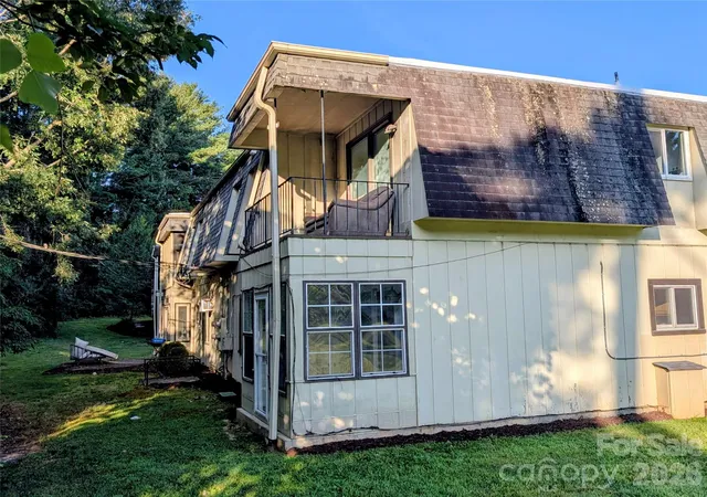 Photo 3 of Condo for sale at 75 Jolly Ln #D4, Hendersonville, NC 28739 | MLS# 4409830 | Listing updated on 2026-08-02