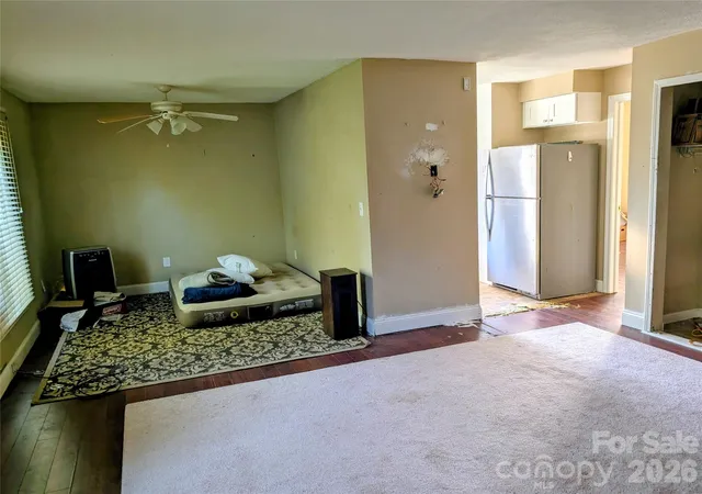 Listing Photo 5 - Condo for sale in building located at 75 Jolly Ln, Hendersonville, NC 28739 - Unit #D4