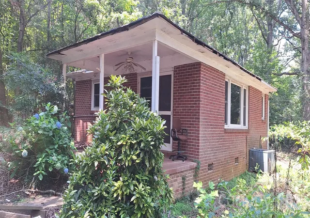 1st image of 1036 Curve View Rd, Lincolnton, NC 28092 | MLS# 4409839