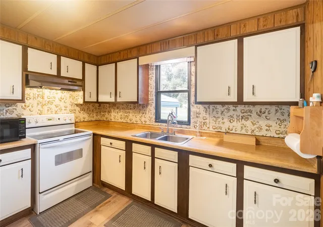 Photo 4 of Single family home for sale at 9606 Walkers Fry Rd, Charlotte, NC 28214 | MLS# 4409843 | Listing updated on 2026-10-12