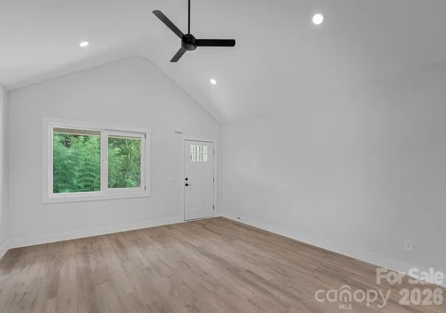 Photo 3 of Single family home for sale at 520 E 2nd Avenue, Gastonia, NC 28054 | MLS# 4409852 | Listing updated on 2026-08-12