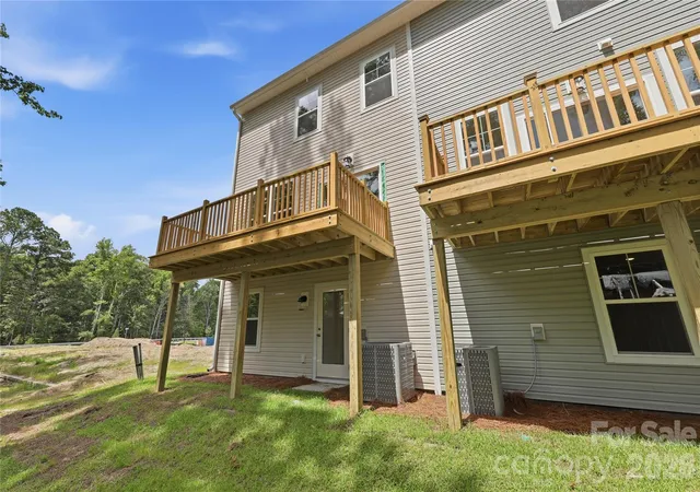 3rd image of 1009 Mossy Glade Rd, Indian Trail, NC 28079 | MLS# 4409880