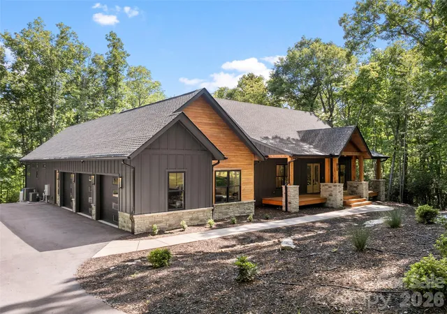 3rd image of 80 Maple Grv Ct, Hendersonville, NC 28792 | MLS# 4409881