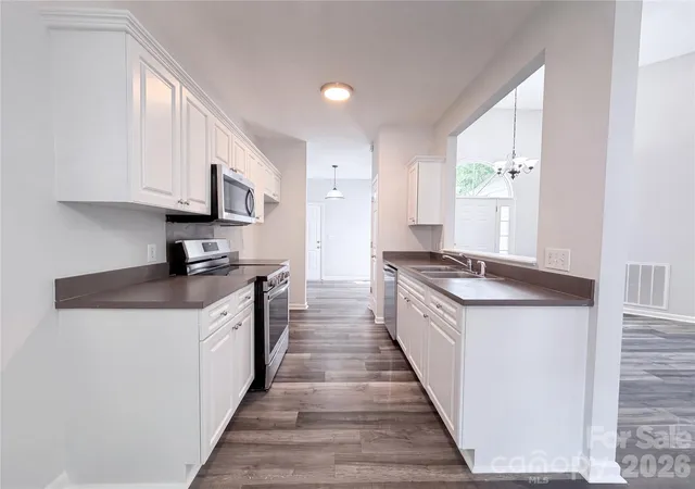 Photo 4 of Single family home for sale at 2160 Brantley Crk Dr, Kannapolis, NC 28083 | MLS# 4409885 | Listing updated on 2026-08-13