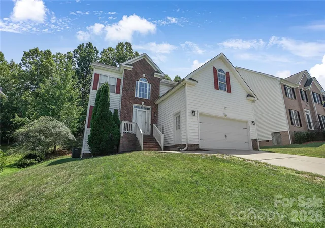 1st image of 10706 Hellebore Rd, Charlotte, NC 28213 | MLS# 4409890