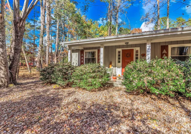 2nd image of 18 Leisure Mountain Rd, Asheville, NC 28804 | MLS# 4409896