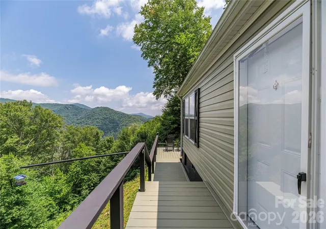 Photo 3 of Single family home for sale at 92 Bobcat Rd, Maggie Valley, NC 28751 | MLS# 4409903 | Listing updated on 2026-09-03