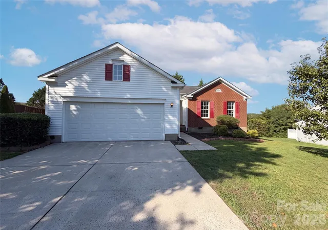 1st image of 121 Brookstone Dr, Mount Holly, NC 28120 | MLS# 4409916