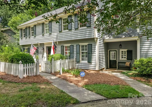 Photo 2 of Sale Pending at 245 Medearis Dr, Charlotte, NC 28211 | MLS# 4409917 | Listing updated on 2026-08-11