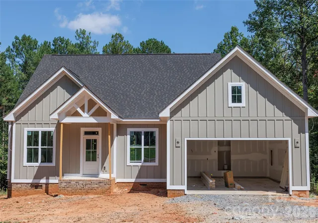 Photo 1 of Single family home for sale at 118 Arboretum Way, Shelby, NC 28150 | MLS# 4409924 | Listing updated on 2026-09-21