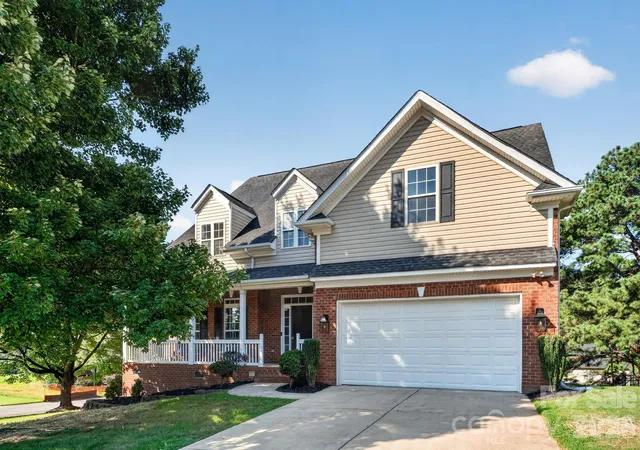 Photo 2 of Single family home for sale at 3105 Linkside Ct, Fort Mill, SC 29715 | MLS# 4409933 | Listing updated on 2026-08-14