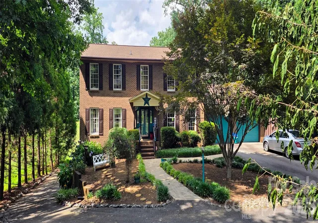 1st image of 3110 Ninth Tee Dr, Newton, NC 28658 | MLS# 4409937