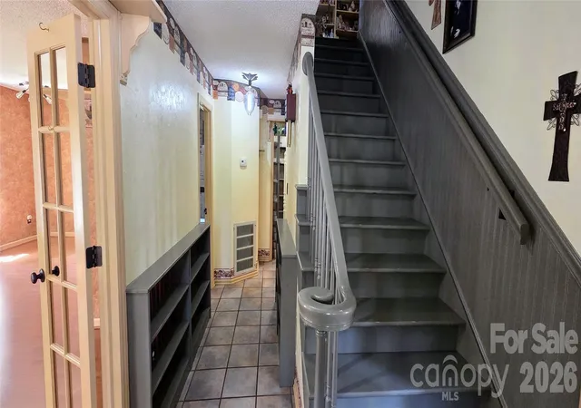 3rd image of 3110 Ninth Tee Dr, Newton, NC 28658 | MLS# 4409937
