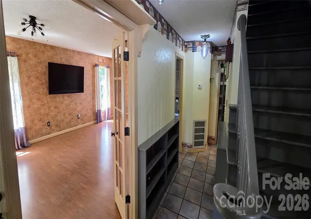 4th image of 3110 Ninth Tee Dr, Newton, NC 28658 | MLS# 4409937