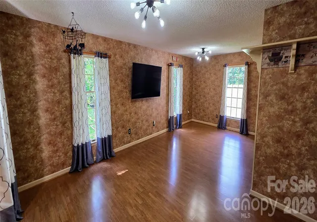 5th image of 3110 Ninth Tee Dr, Newton, NC 28658 | MLS# 4409937