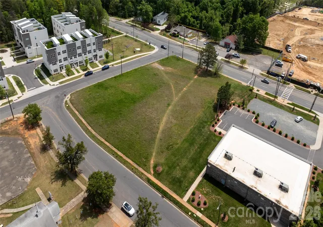 3rd image of 3102 W Boulevard Boulevard W, Charlotte, NC 28208 | MLS# 4409938