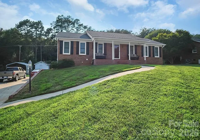 2nd image of 1950 Brownstone Ct, Gastonia, NC 28054 | MLS# 4409939