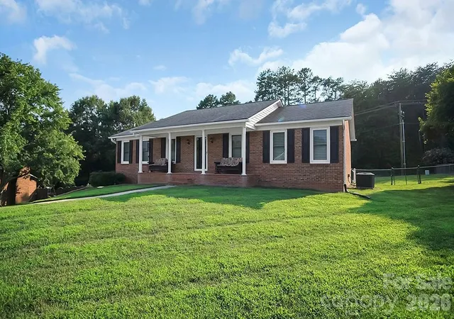 3rd image of 1950 Brownstone Ct, Gastonia, NC 28054 | MLS# 4409939