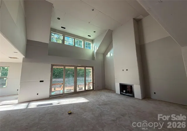 Photo 3 of Single family home for sale at 320 Downing Dr, Kings Mountain, NC 28086 | MLS# 4409944 | Listing updated on 2026-10-07