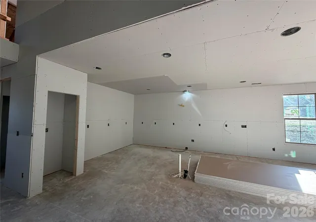 Photo 4 of Single family home for sale at 320 Downing Dr, Kings Mountain, NC 28086 | MLS# 4409944 | Listing updated on 2026-10-07