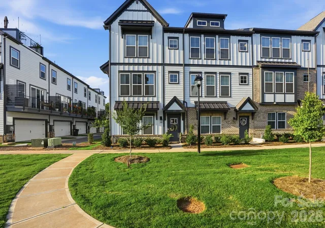 Photo 3 of Townhouse for sale at 215 Tamala St, Davidson, NC 28036 | MLS# 4409958 | Listing updated on 2026-08-27