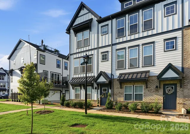 Photo 4 of Townhouse for sale at 215 Tamala St, Davidson, NC 28036 | MLS# 4409958 | Listing updated on 2026-08-27