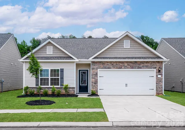 1st image of 8129 Cravat Ct, Charlotte, NC 28215 | MLS# 4409970