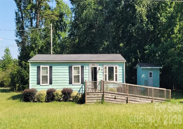 Photo 1 of Single family home for sale at 435 Airport Rd, Gastonia, NC 28056 | MLS# 4409973 | Listing updated on 2026-09-24