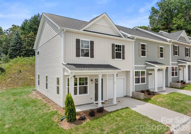 Photo 2 of Townhouse for sale at 16 Bessie Luther Blvd #unit 39, Candler, NC 28715 | MLS# 4409975 | Listing updated on 2026-10-04