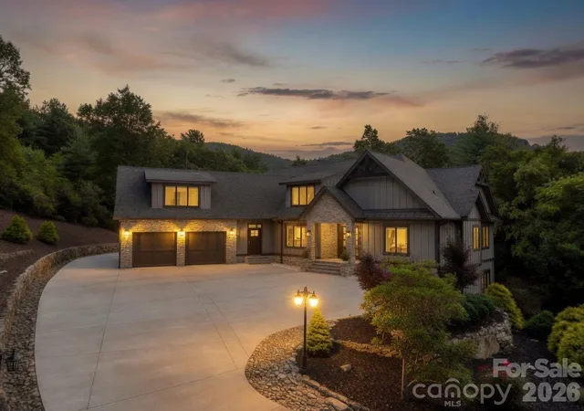 2nd image of 8 Lakeview Dr, Fairview, NC 28730 | MLS# 4409978