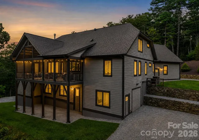 4th image of 8 Lakeview Dr, Fairview, NC 28730 | MLS# 4409978