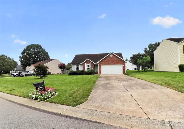 Photo 3 of Single family home for sale at 4619 Winterberry Ln, Monroe, NC 28110 | MLS# 4409983 | Listing updated on 2026-08-30
